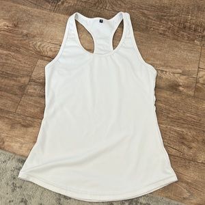 Ptula white tank
